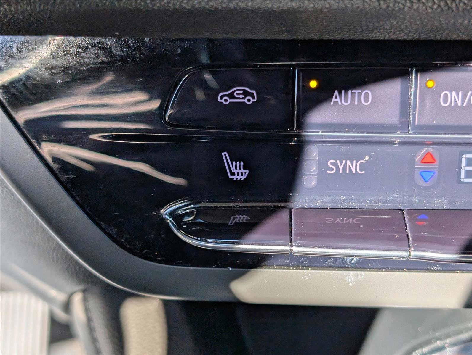 Used 2022 Buick Envision Preferred image 27