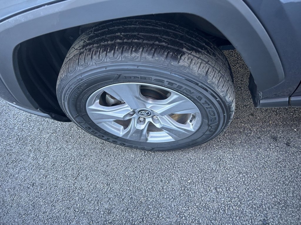 Used 2024 Toyota RAV4 XLE image 20