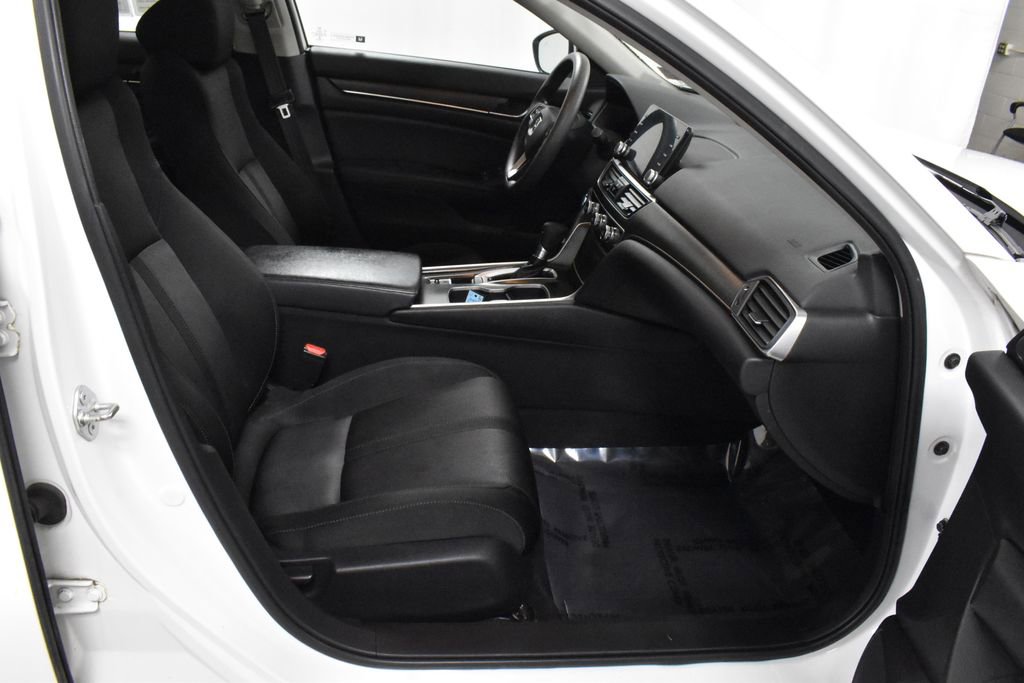 Used 2018 Honda Accord EX image 14