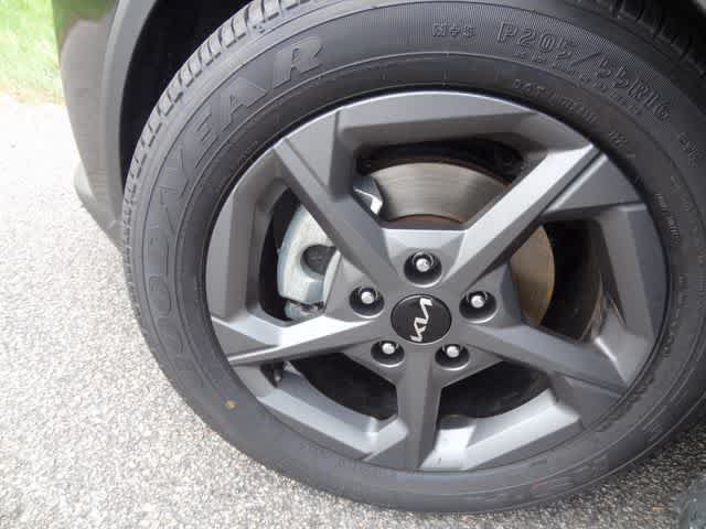 Used 2025 Kia K4 FWD image 35