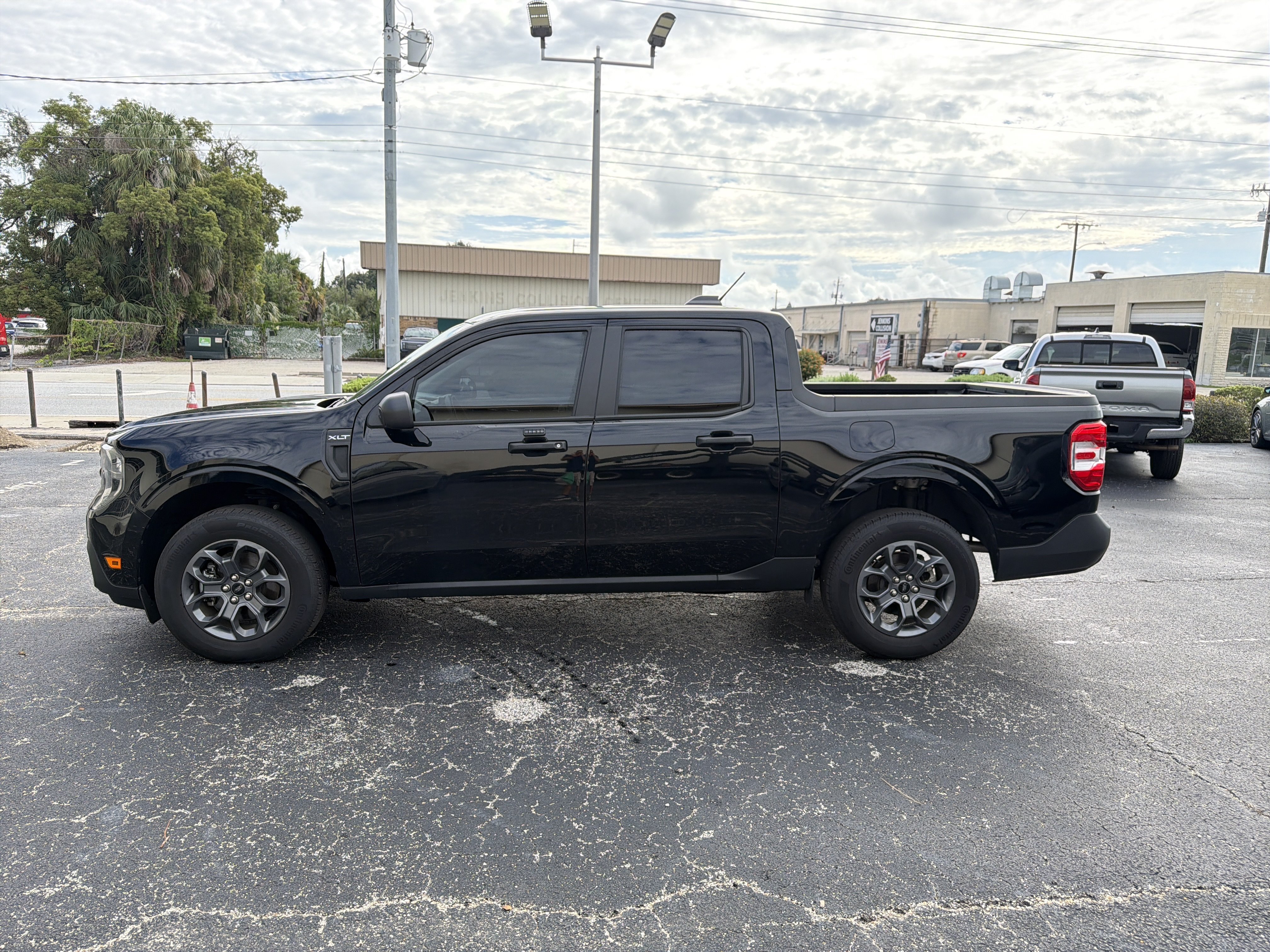 Used 2025 Ford Maverick XLT FWD image 8