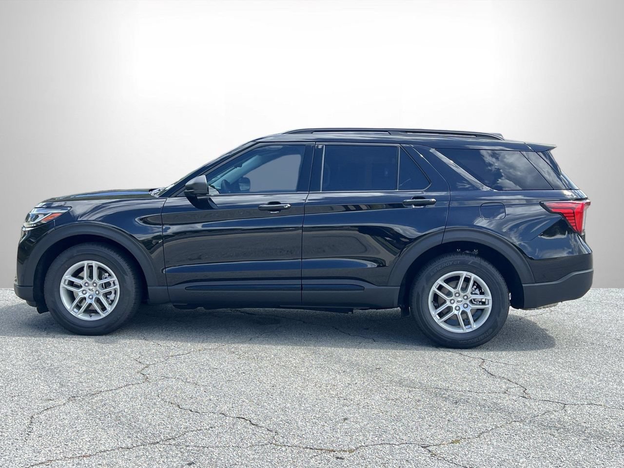 New 2026 Ford Explorer Active RWD image 20