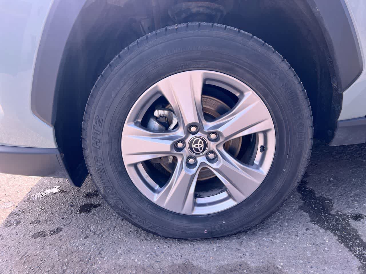 Used 2023 Toyota RAV4 XLE FWD image 10