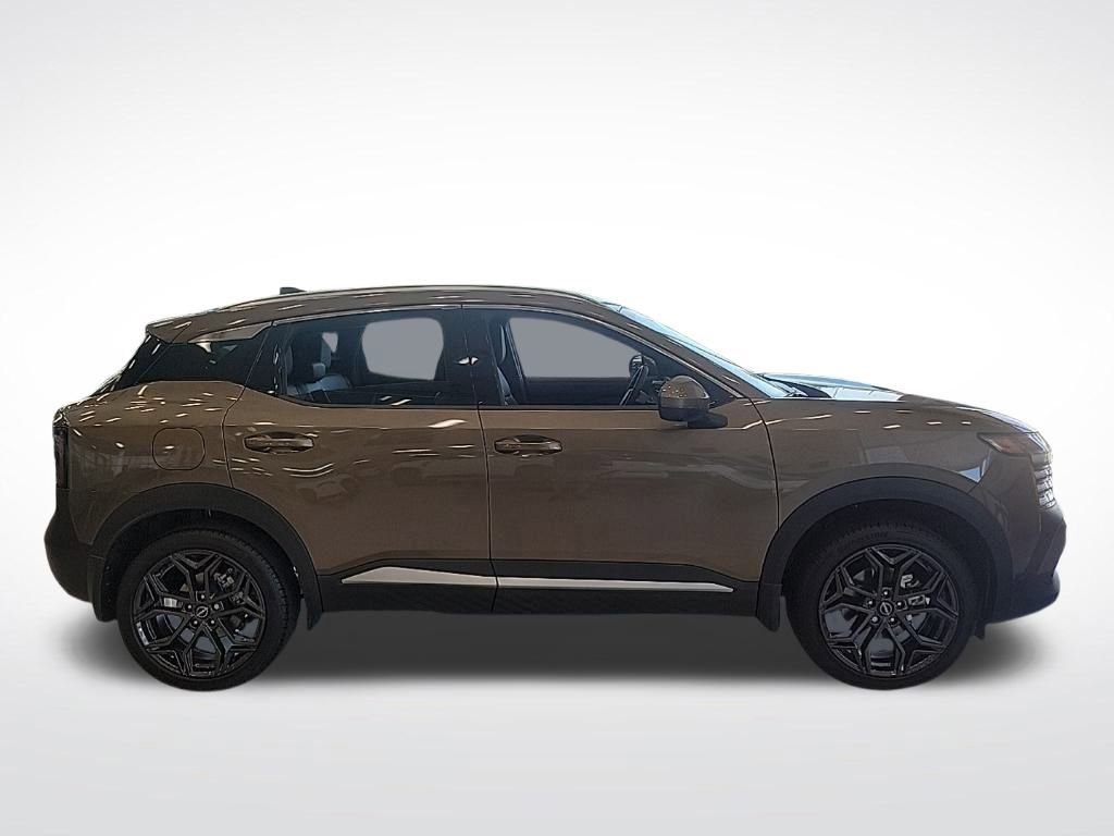 New 2025 Nissan Kicks SR w/ SR Premium Package image 6