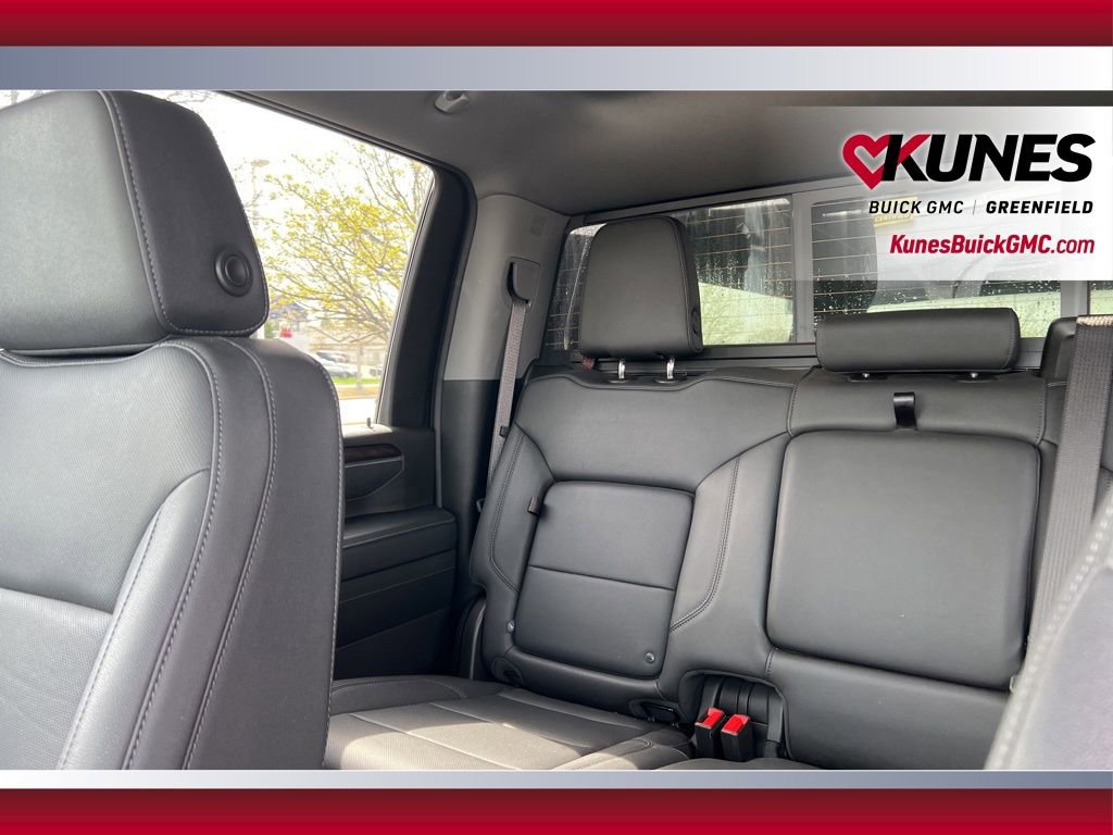 Used 2025 GMC Sierra 2500 SLT w/ SLT Premium Package AWD/4WD image 17