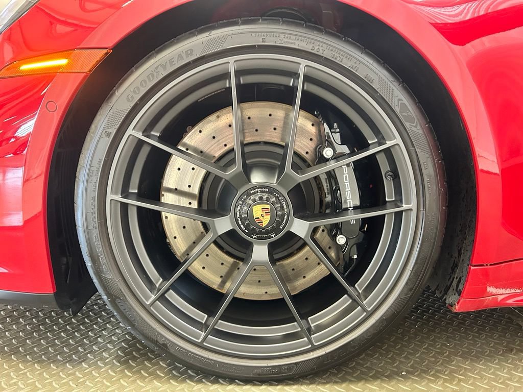 Used 2026 Porsche 911 Carrera GTS RWD image 30