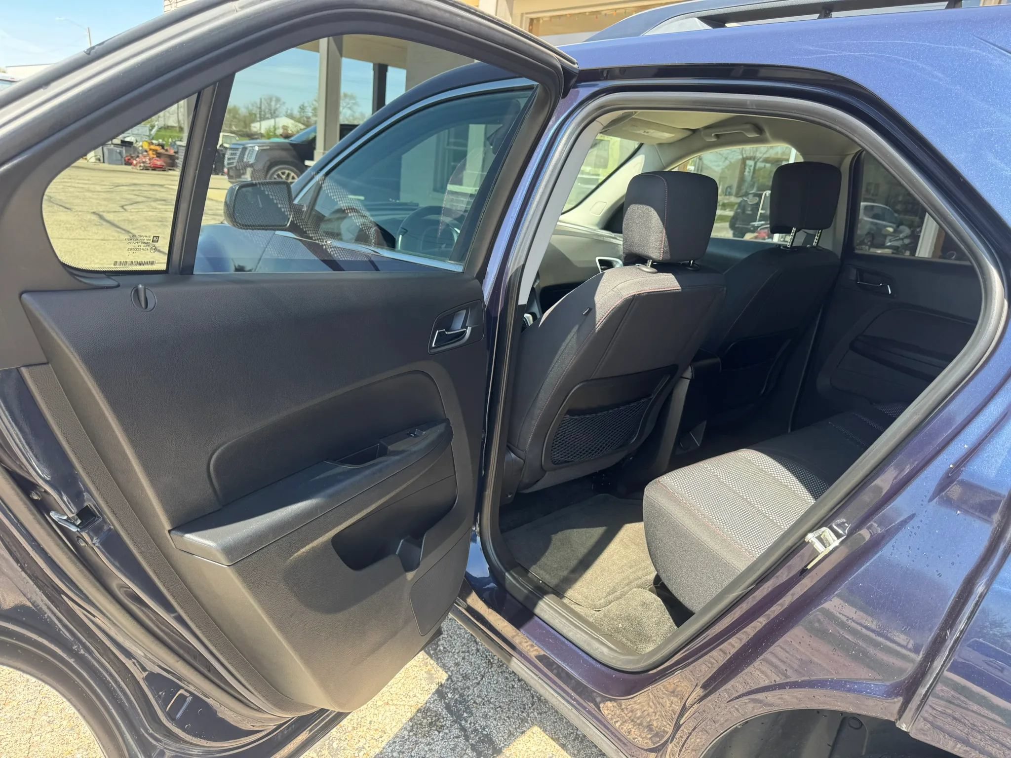 Used 2015 Chevrolet Equinox LT w/ Driver Convenience Package FWD image 12