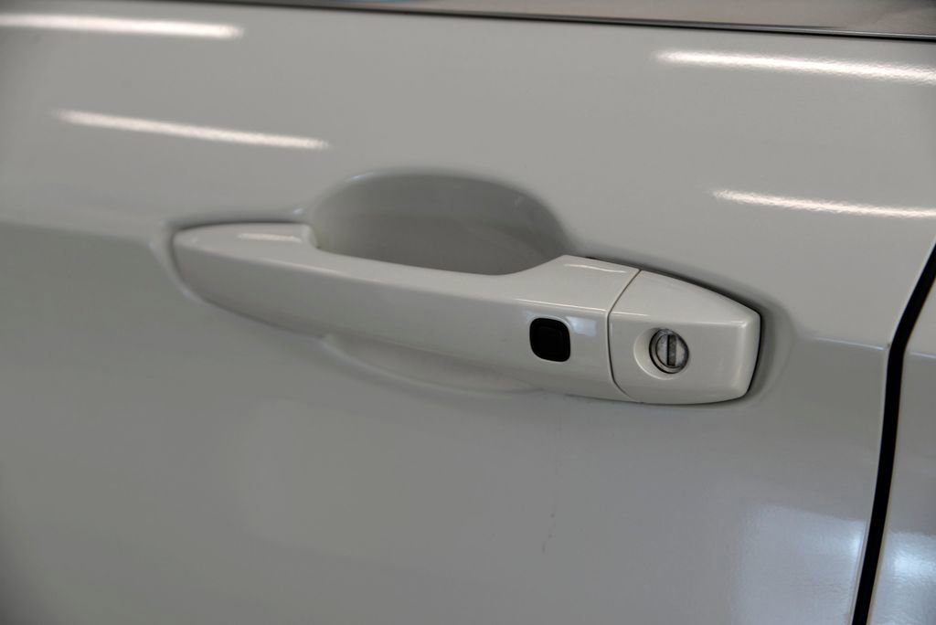 Used 2022 Mitsubishi Outlander SEL image 13