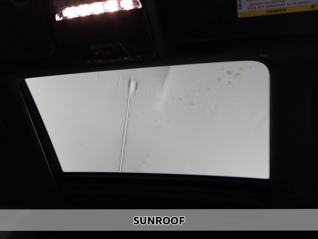 Used 2021 Mercedes-Benz E 350 4MATIC Sedan image 4