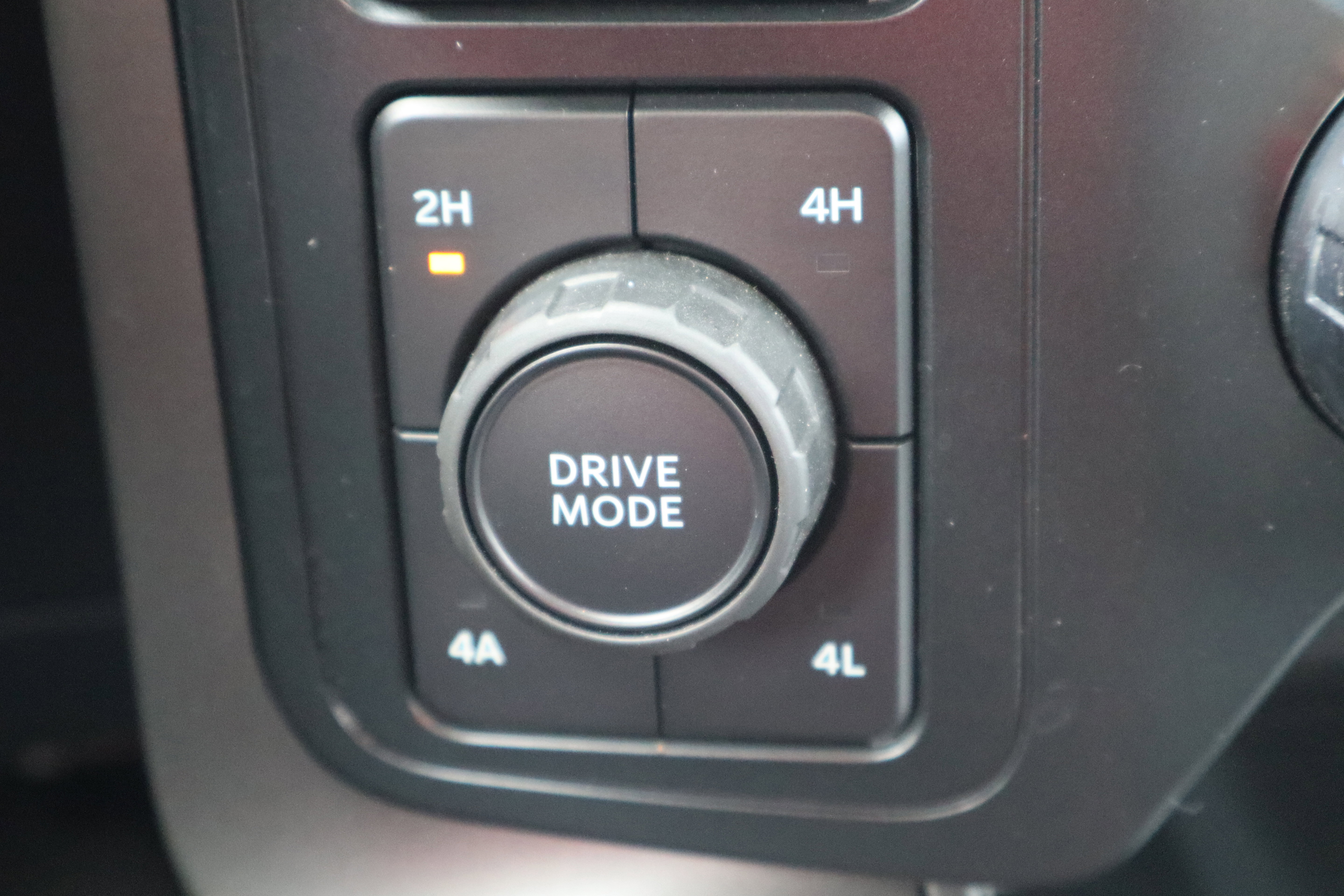 Used 2025 Ford F150 Lariat AWD/4WD image 26
