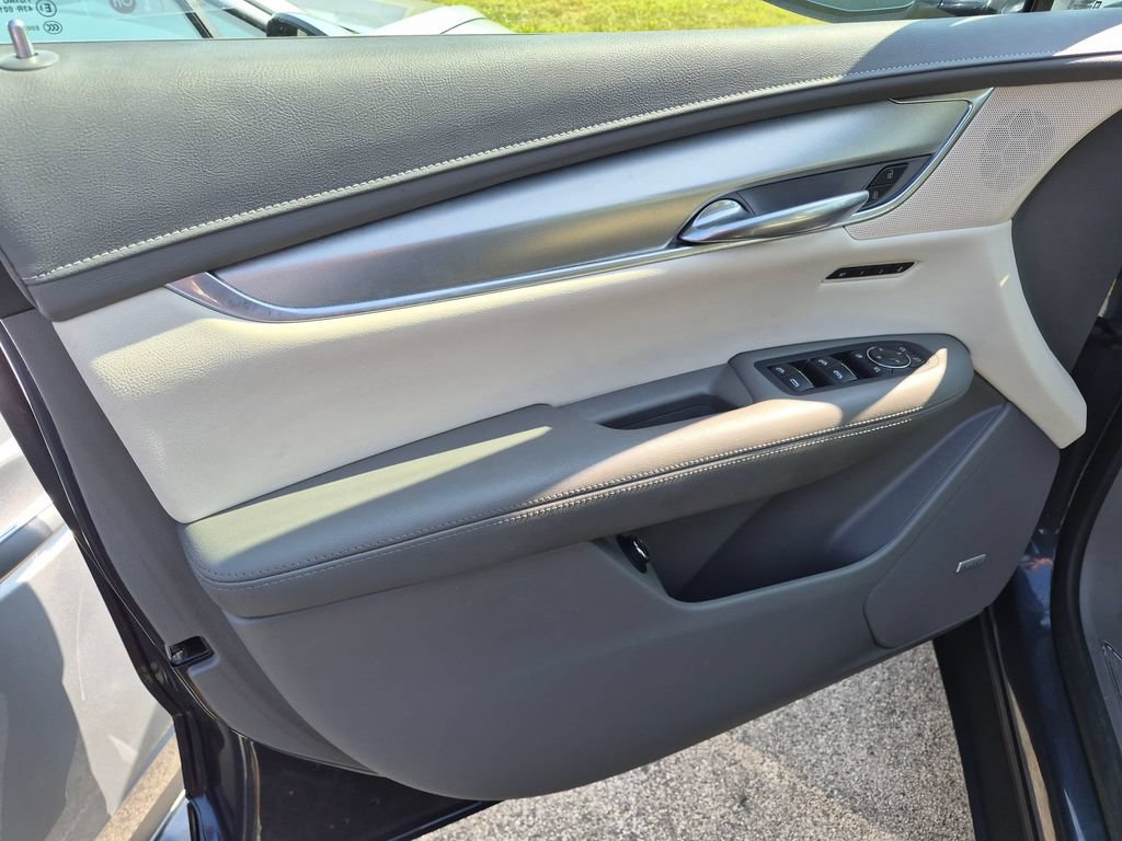 Used 2019 Cadillac XT5 Premium Luxury FWD image 8