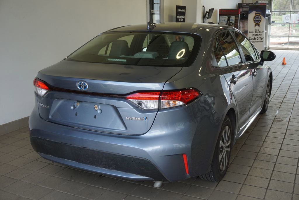 Used 2022 Toyota Corolla LE FWD image 12