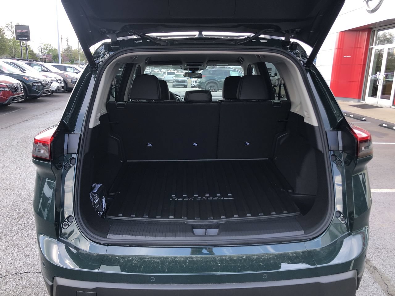 New 2026 Nissan Rogue SV AWD/4WD image 17