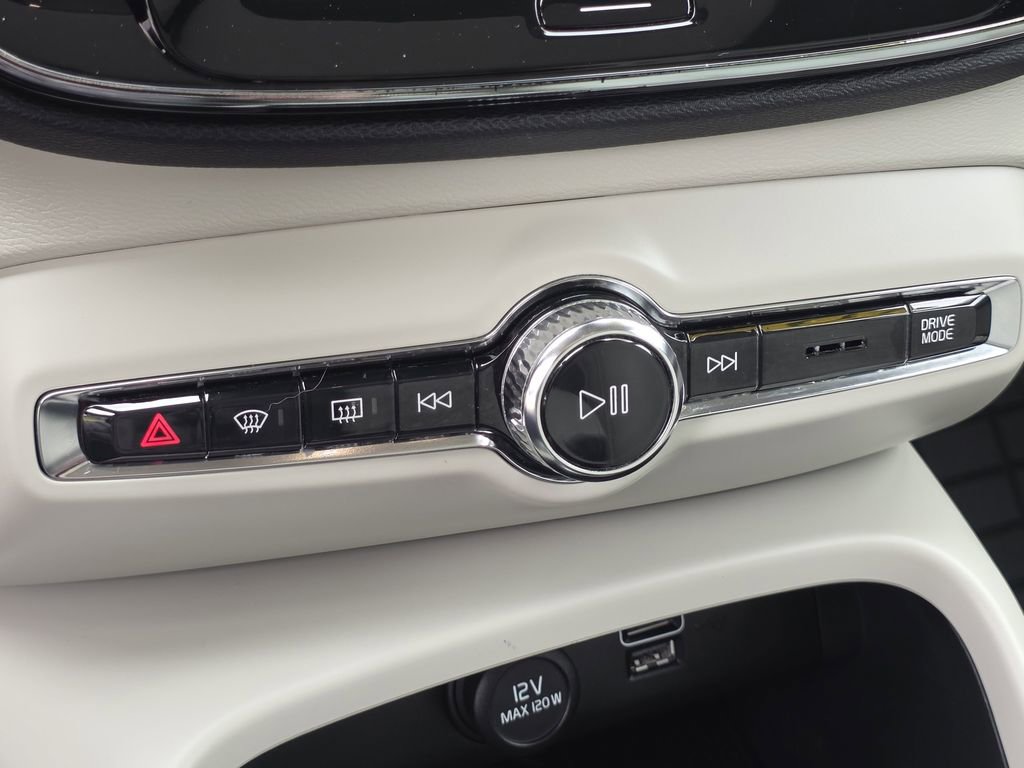 Used 2019 Volvo XC40 T5 Inscription AWD/4WD image 23