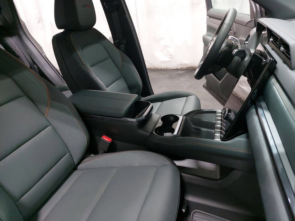 New 2026 GMC Terrain AT4 w/ Technology Package II AWD/4WD image 10