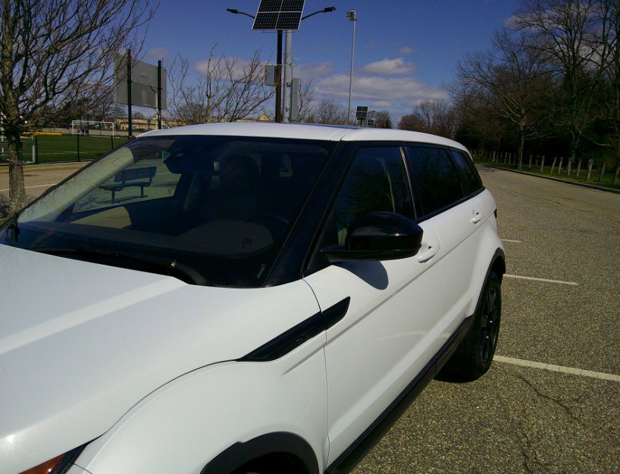 Used 2018 Land Rover Range Rover Evoque SE Premium image 26