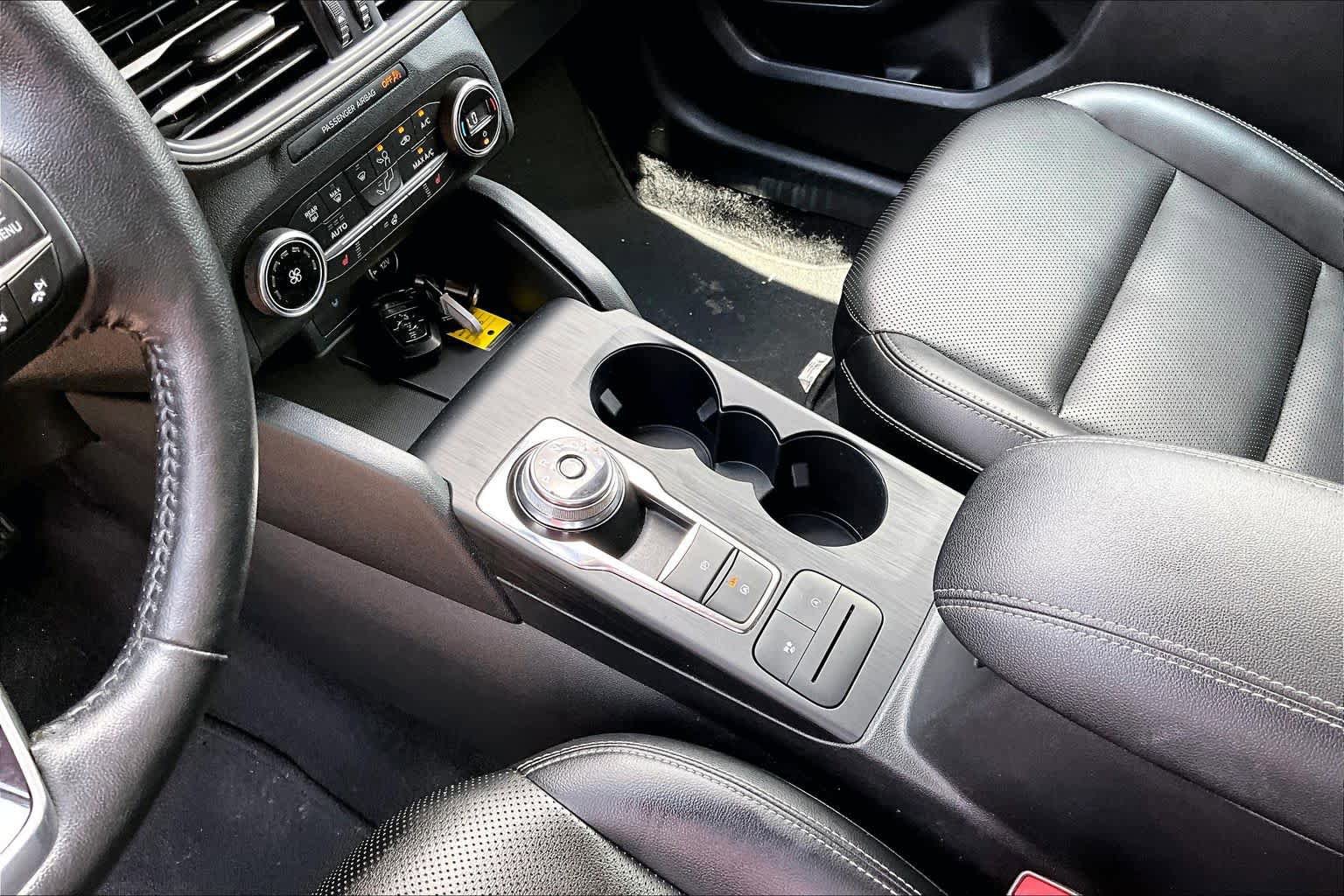 Used 2020 Ford Escape SEL FWD image 18