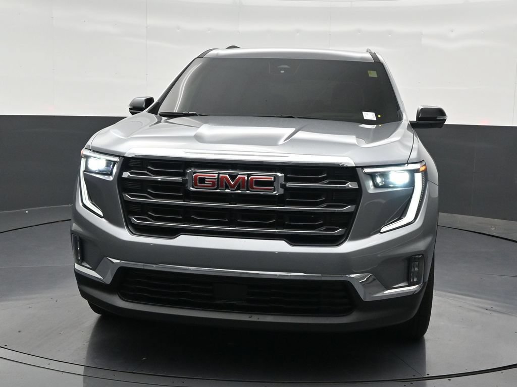 Used 2025 GMC Acadia Elevation w/ Elevation Premium Package FWD image 9