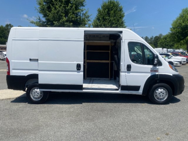Used 2020 RAM ProMaster 2500 w/ Interior Convenience Group FWD image 3