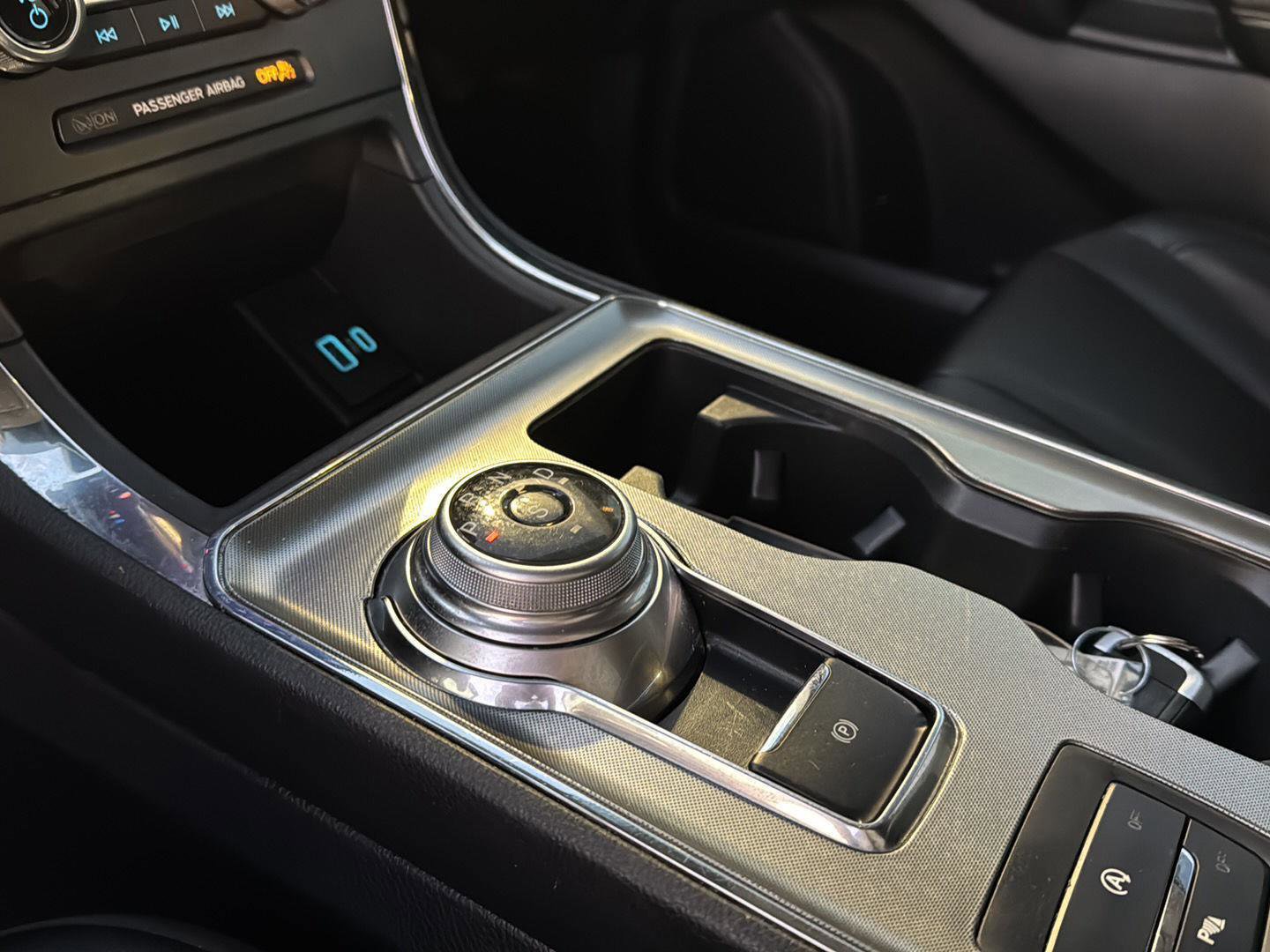 Used 2022 Ford Edge Titanium image 24