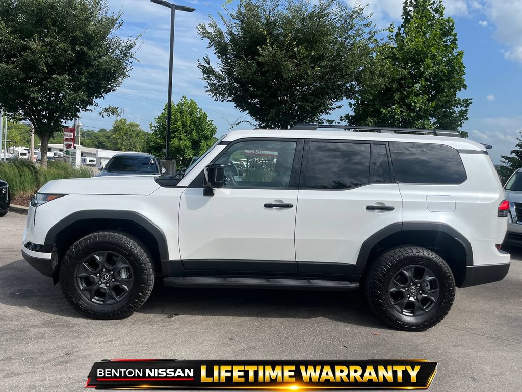 Used 2024 Lexus GX 550 AWD/4WD image 5