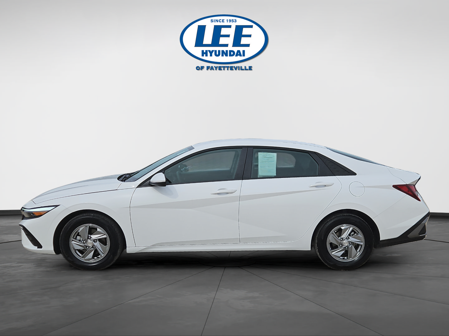 Certified 2026 Hyundai Elantra SE FWD image 6