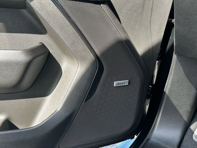 New 2025 GMC Yukon XL AT4 w/ AT4 Premium Plus Package AWD/4WD image 15