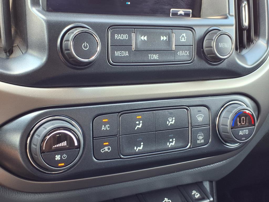 Used 2018 Chevrolet Colorado Z71 AWD/4WD image 12