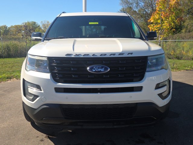 Used 2016 Ford Explorer Sport w/ Equipment Group 401A AWD/4WD image 3
