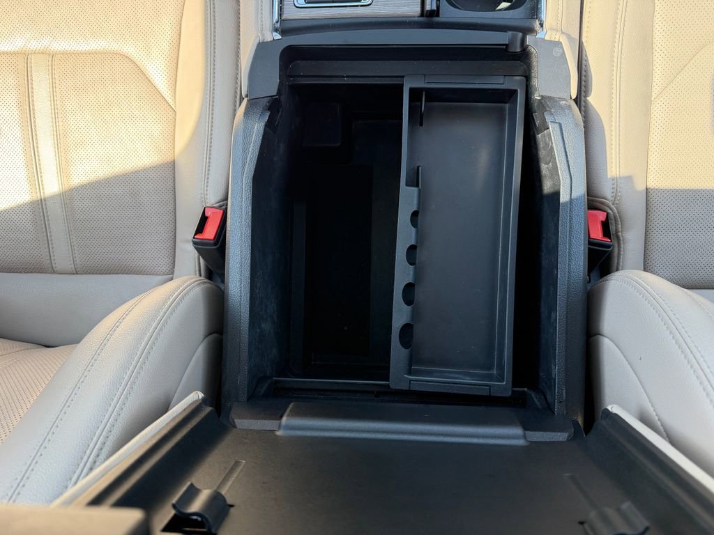 Used 2024 Ford Expedition Limited image 36