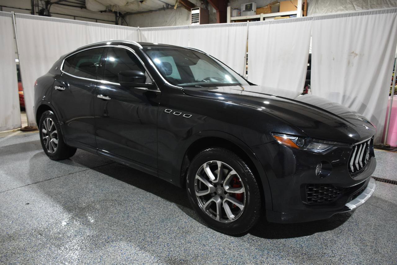 Used 2017 Maserati Levante w/ Luxury Package AWD/4WD image 7
