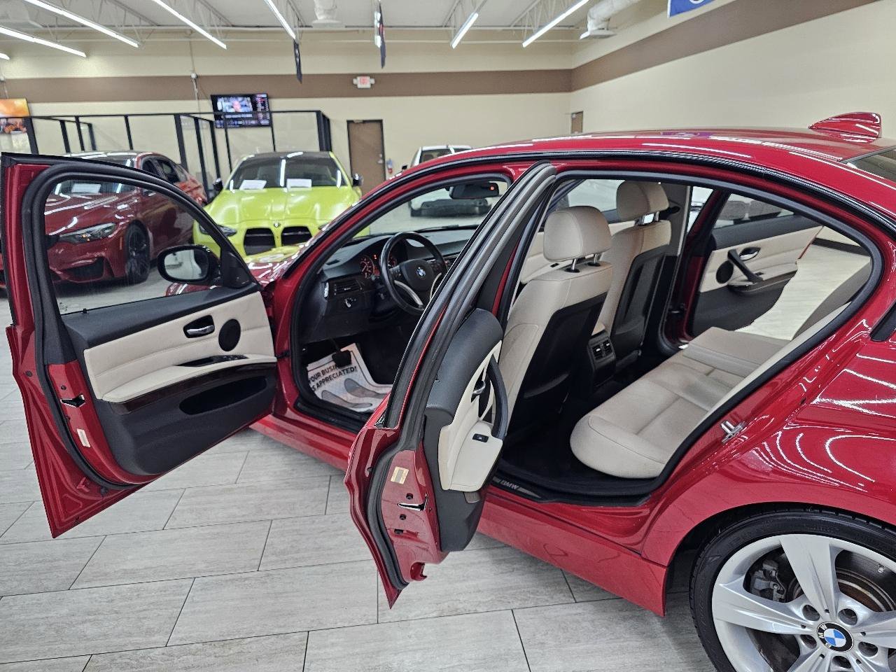 Used 2011 BMW 335i Sedan RWD image 15