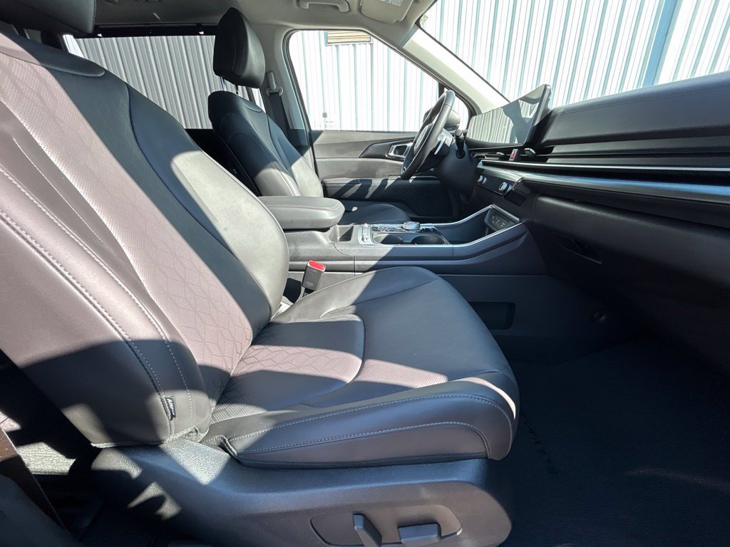 Certified 2026 Kia Carnival SX FWD image 24