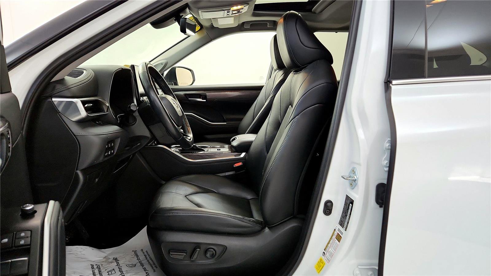 Certified 2022 Toyota Highlander Limited image 26