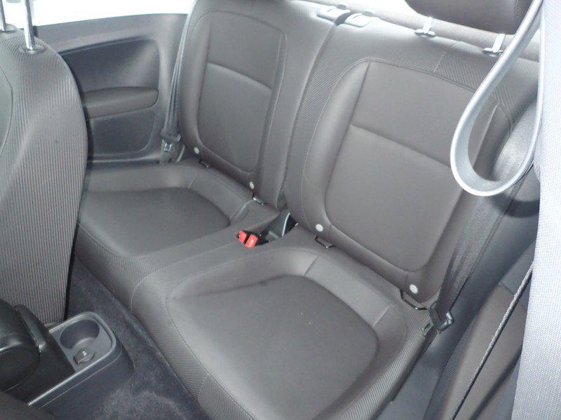 Used 2013 Volkswagen Beetle TDI FWD image 10