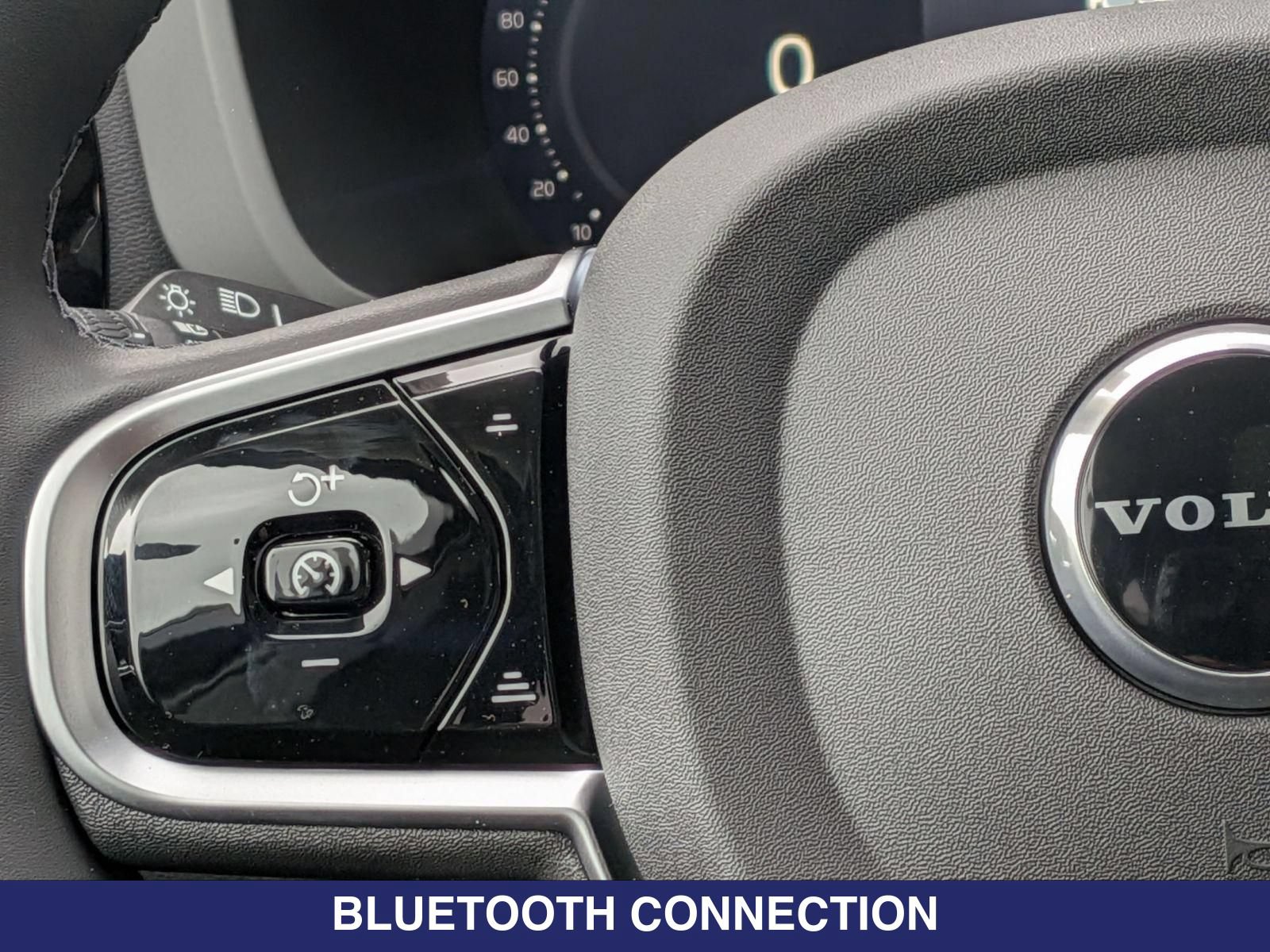New 2026 Volvo XC60 B5 Plus w/ Protection Package Premier AWD/4WD image 17