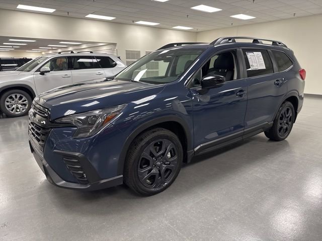 Used 2024 Subaru Ascent Onyx Edition image 3