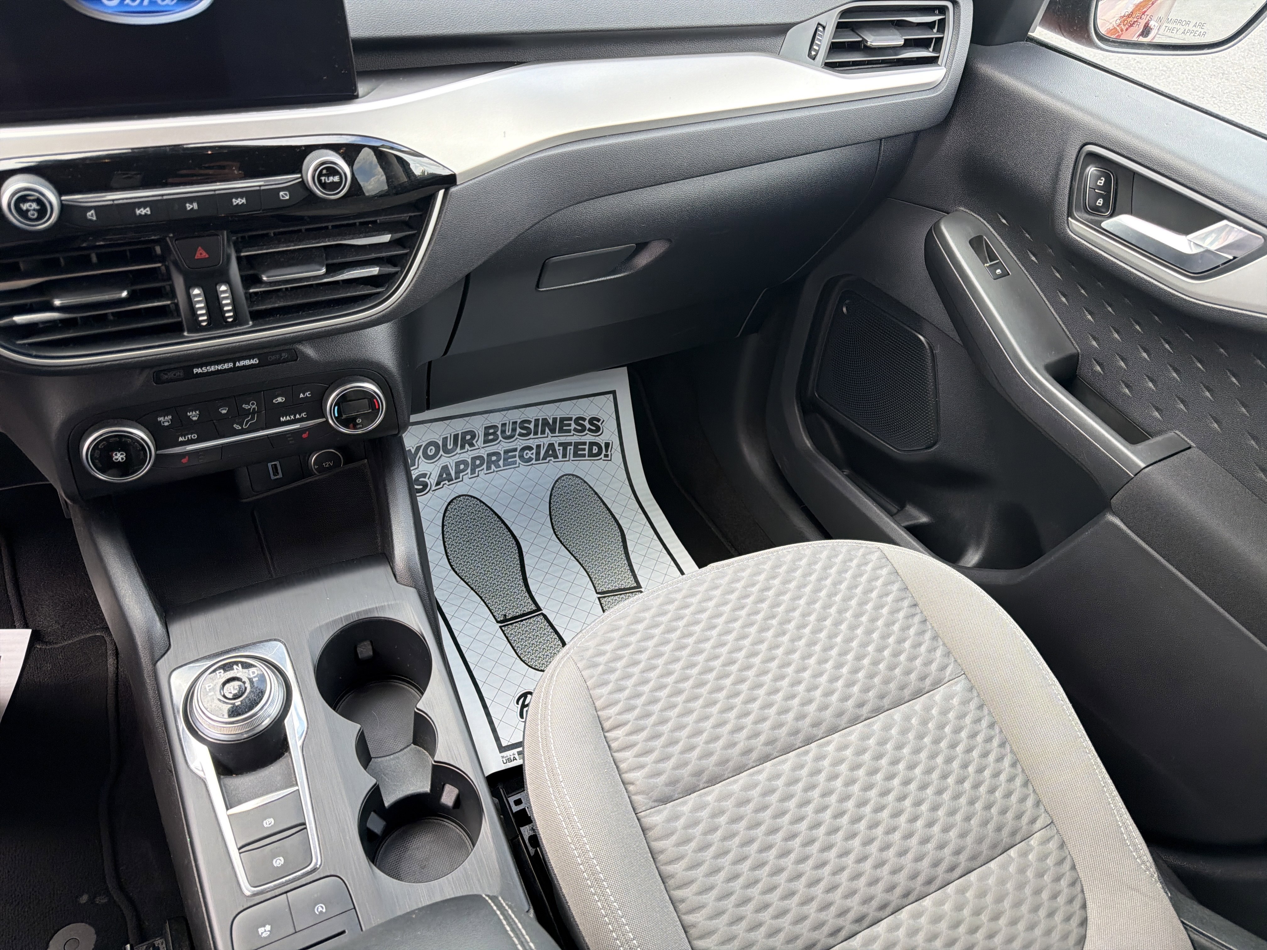 Used 2020 Ford Escape SE image 22