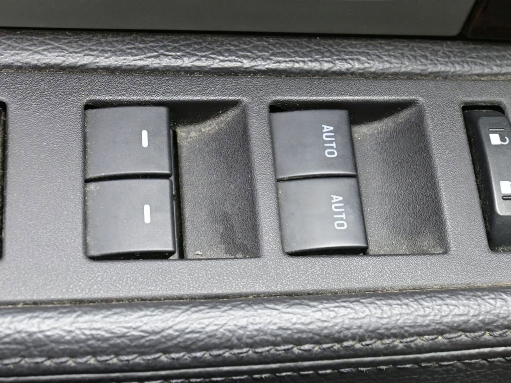 Used 2014 Ford F150 Platinum image 12