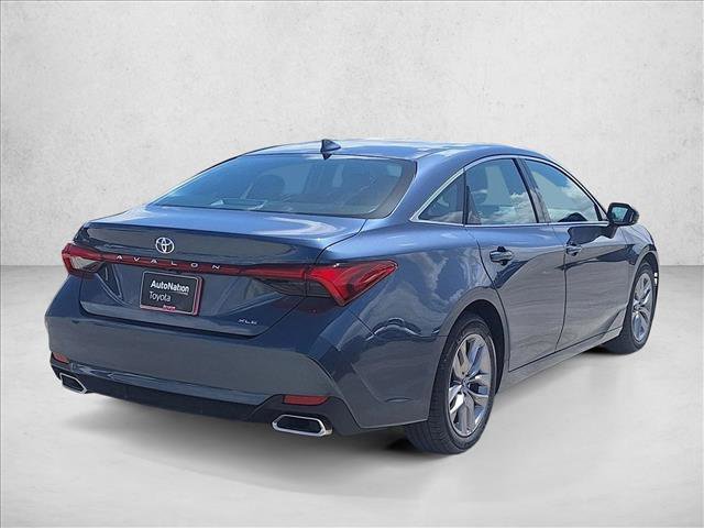 Used 2019 Toyota Avalon XLE w/ Moonroof Package FWD image 5