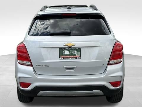 Used 2019 Chevrolet Trax LT w/ Sun & Sound Package image 8