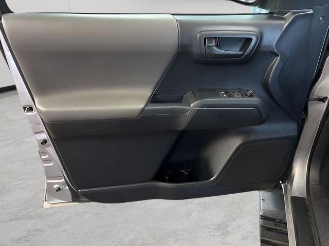 Used 2019 Toyota Tacoma SR RWD image 11