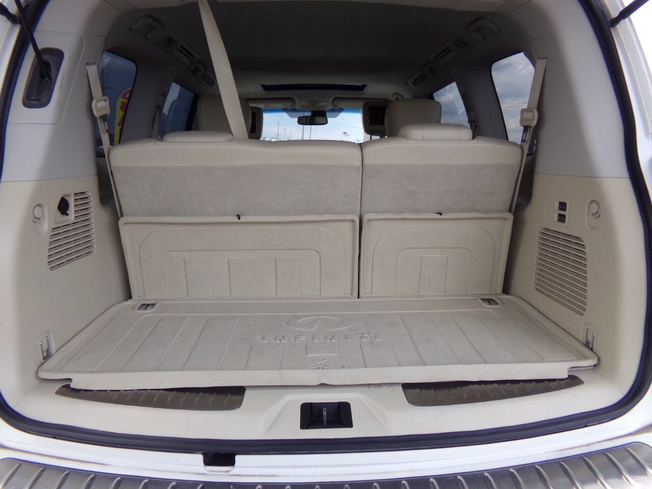 Used 2013 INFINITI QX56 4WD w/ Deluxe Touring Pkg image 24