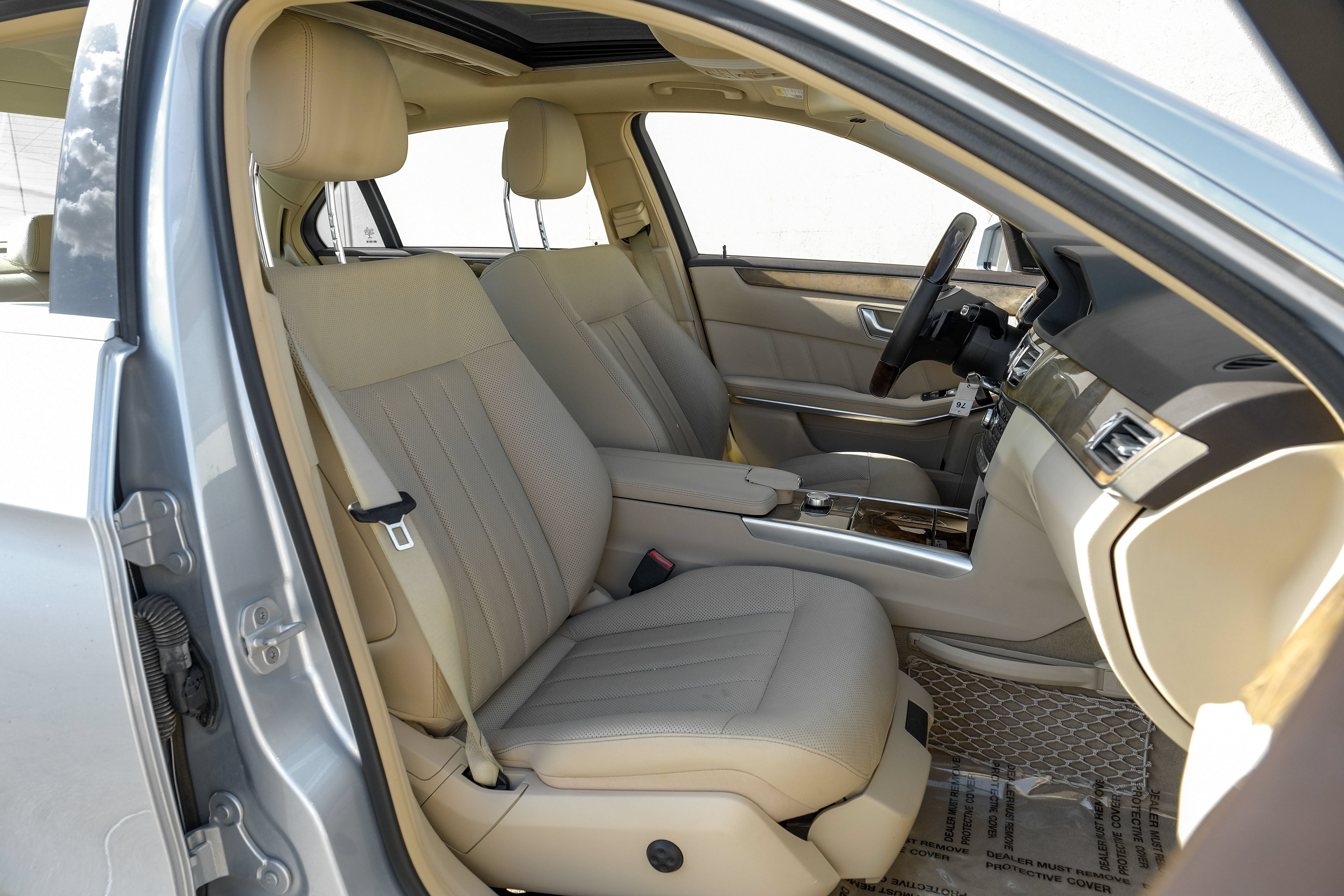 Used 2014 Mercedes-Benz E 550 4MATIC Sedan w/ Premium 1 Package image 37