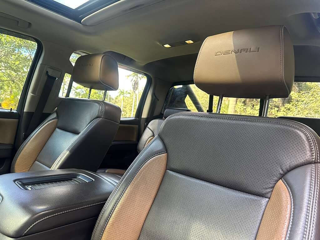 Used 2017 GMC Sierra 2500 Denali w/ Duramax Plus Package AWD/4WD image 15