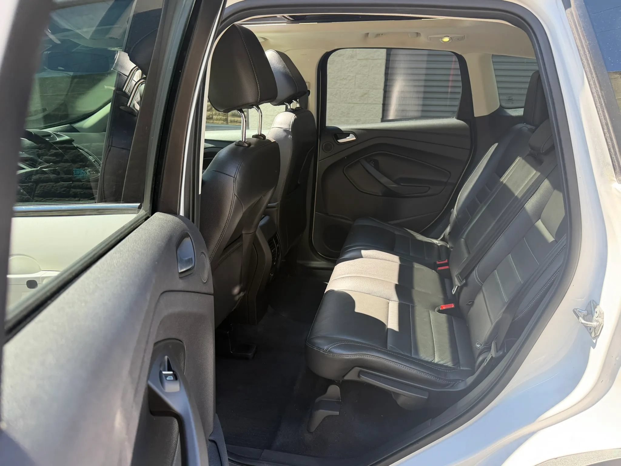 Used 2016 Ford Escape Titanium AWD/4WD image 32