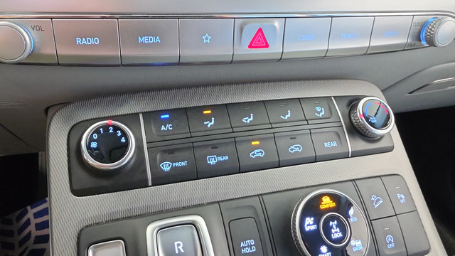 Used 2021 Hyundai Palisade SE AWD/4WD image 17