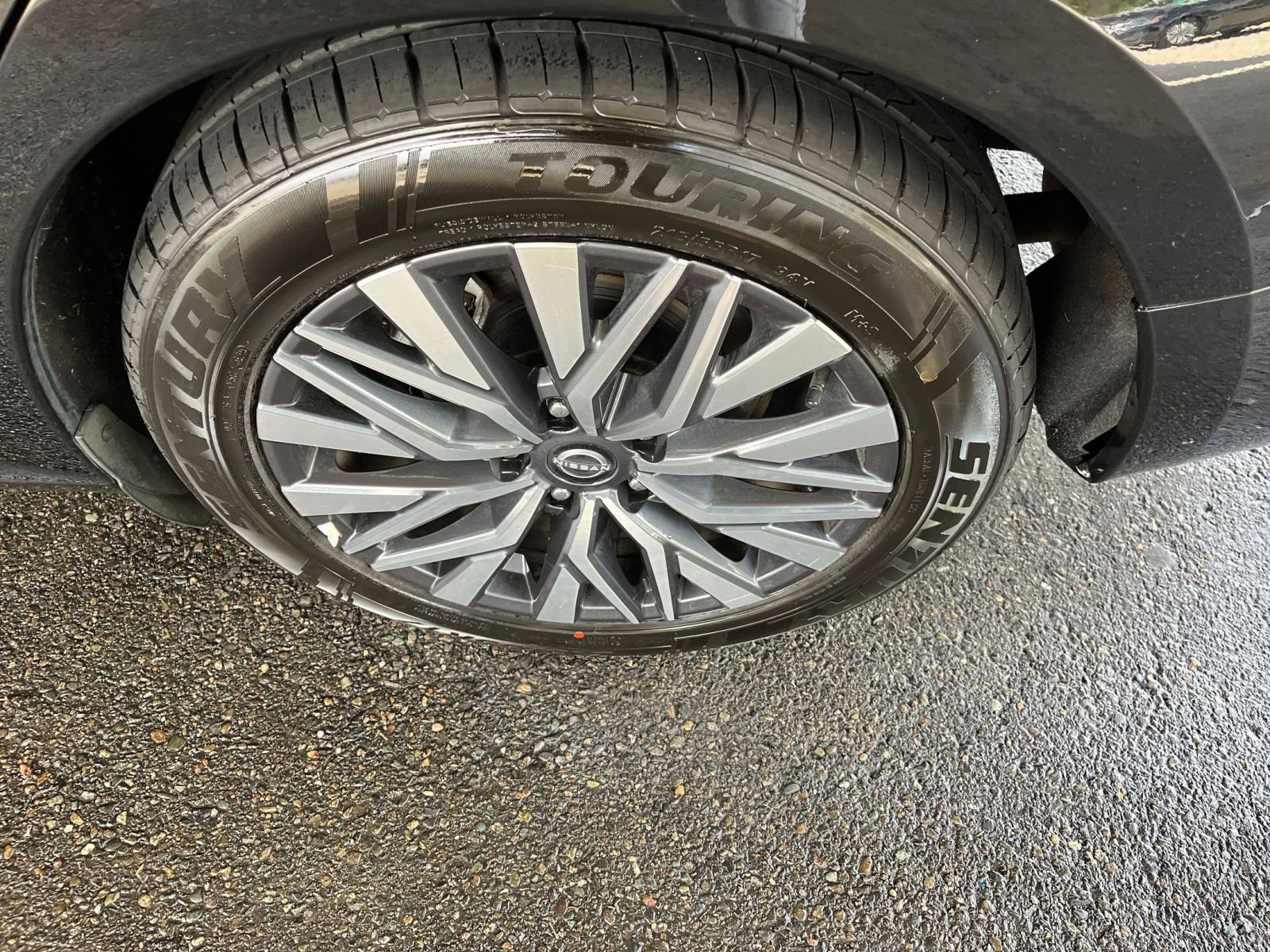Used 2025 Nissan Altima 2.5 SV FWD image 31