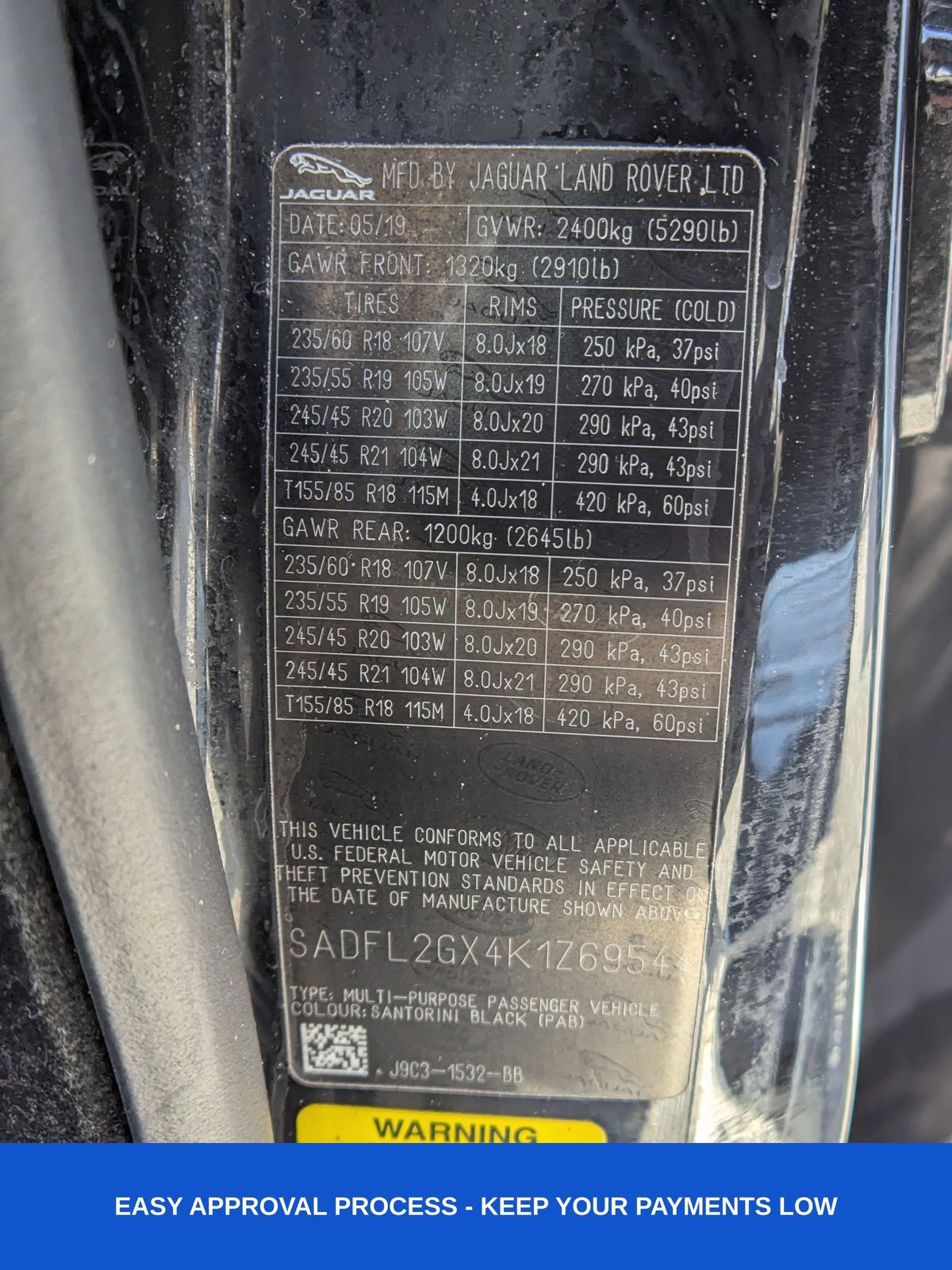 Used 2019 Jaguar E-PACE R-Dynamic SE image 18