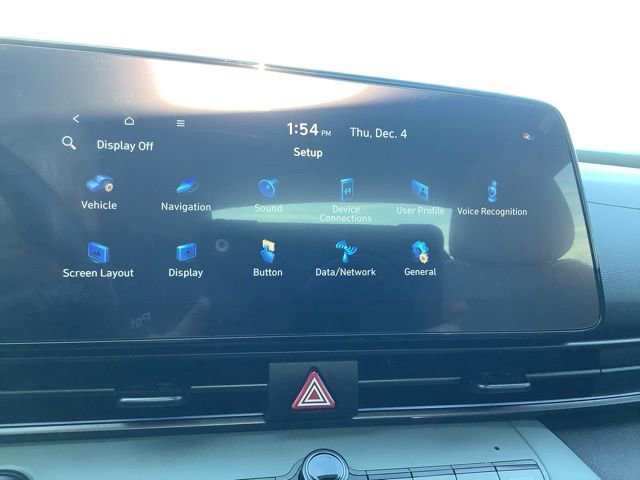 Certified 2025 Hyundai Elantra Limited image 33